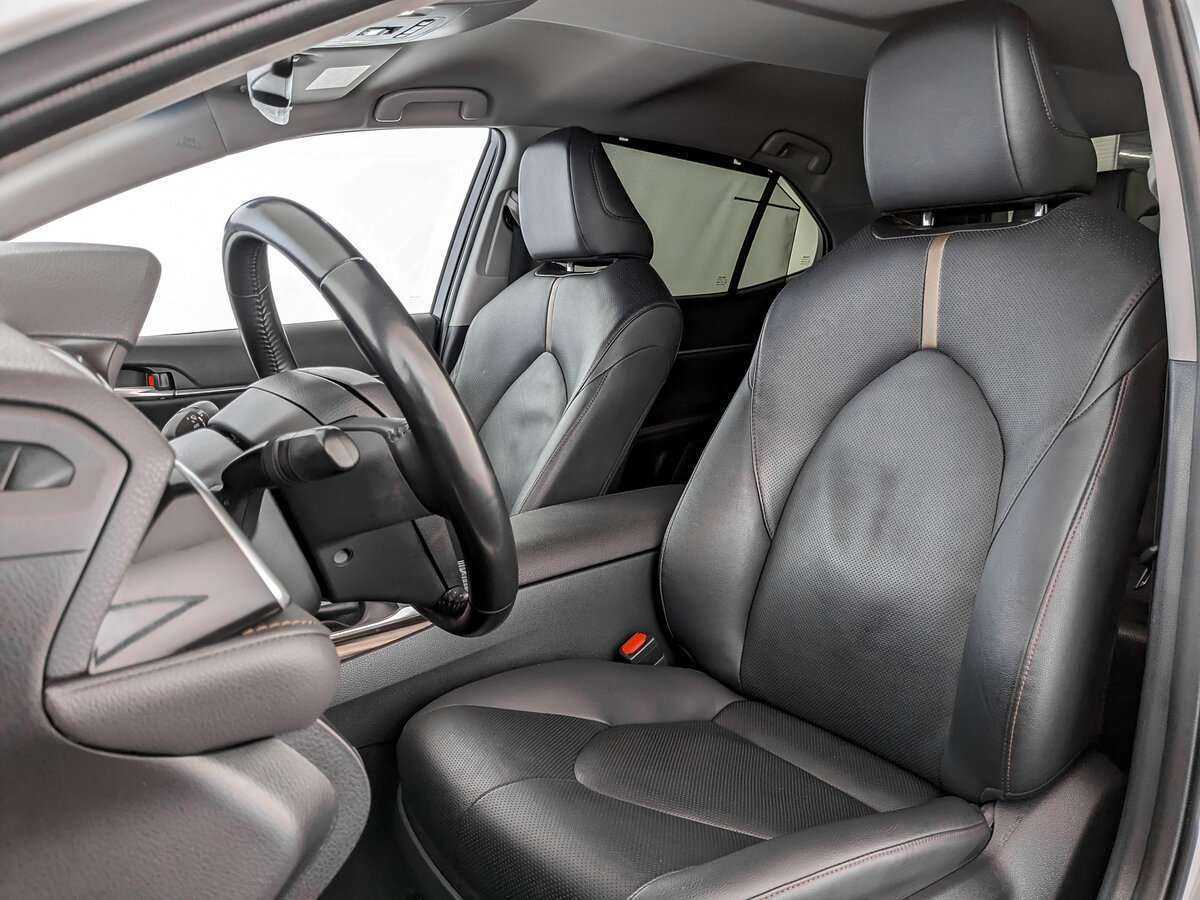 Купить Toyota Camry с пробегом. Фото: #14