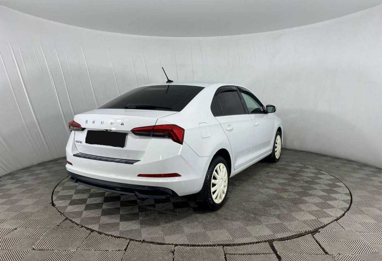 Купить Skoda Rapid с пробегом. Фото: #4