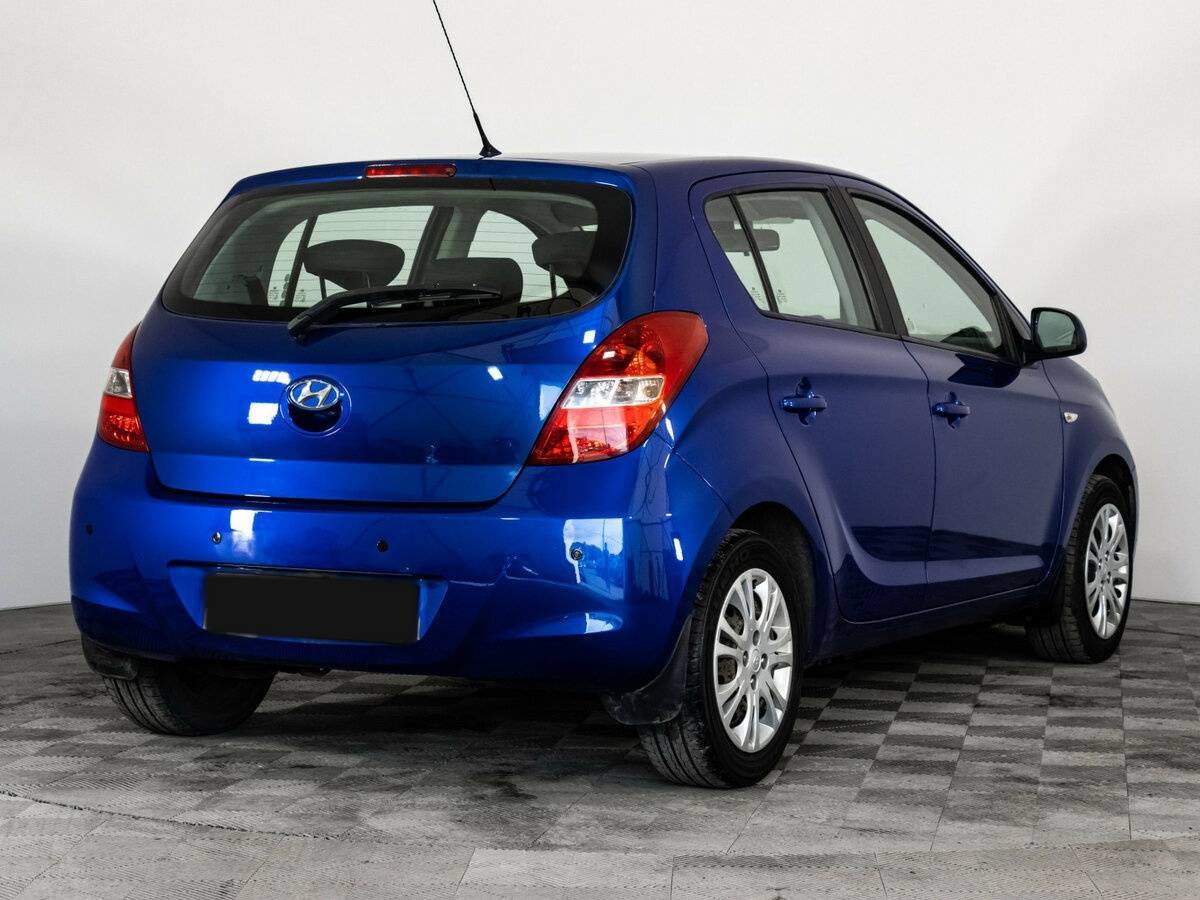 Купить Hyundai i20 с пробегом. Фото: #4