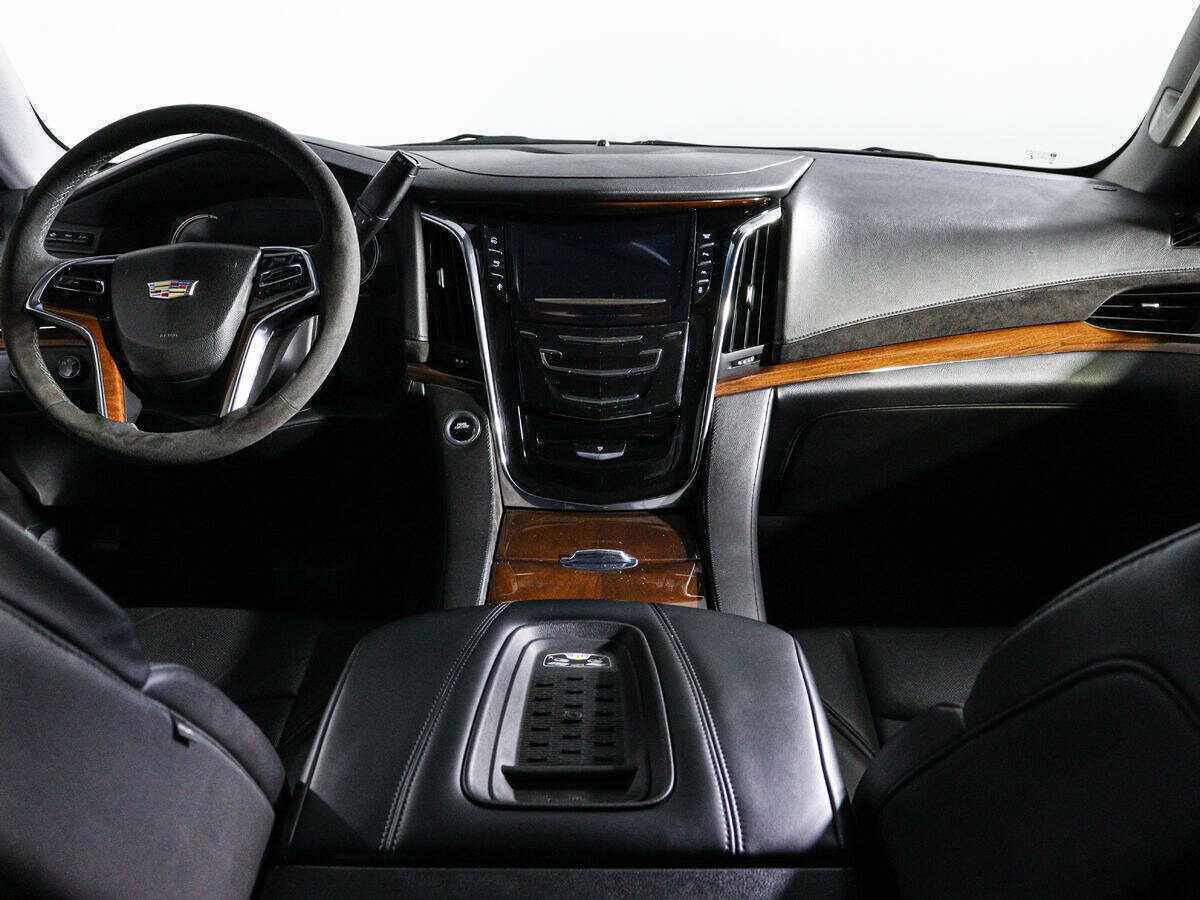 Купить Cadillac Escalade с пробегом. Фото: #12