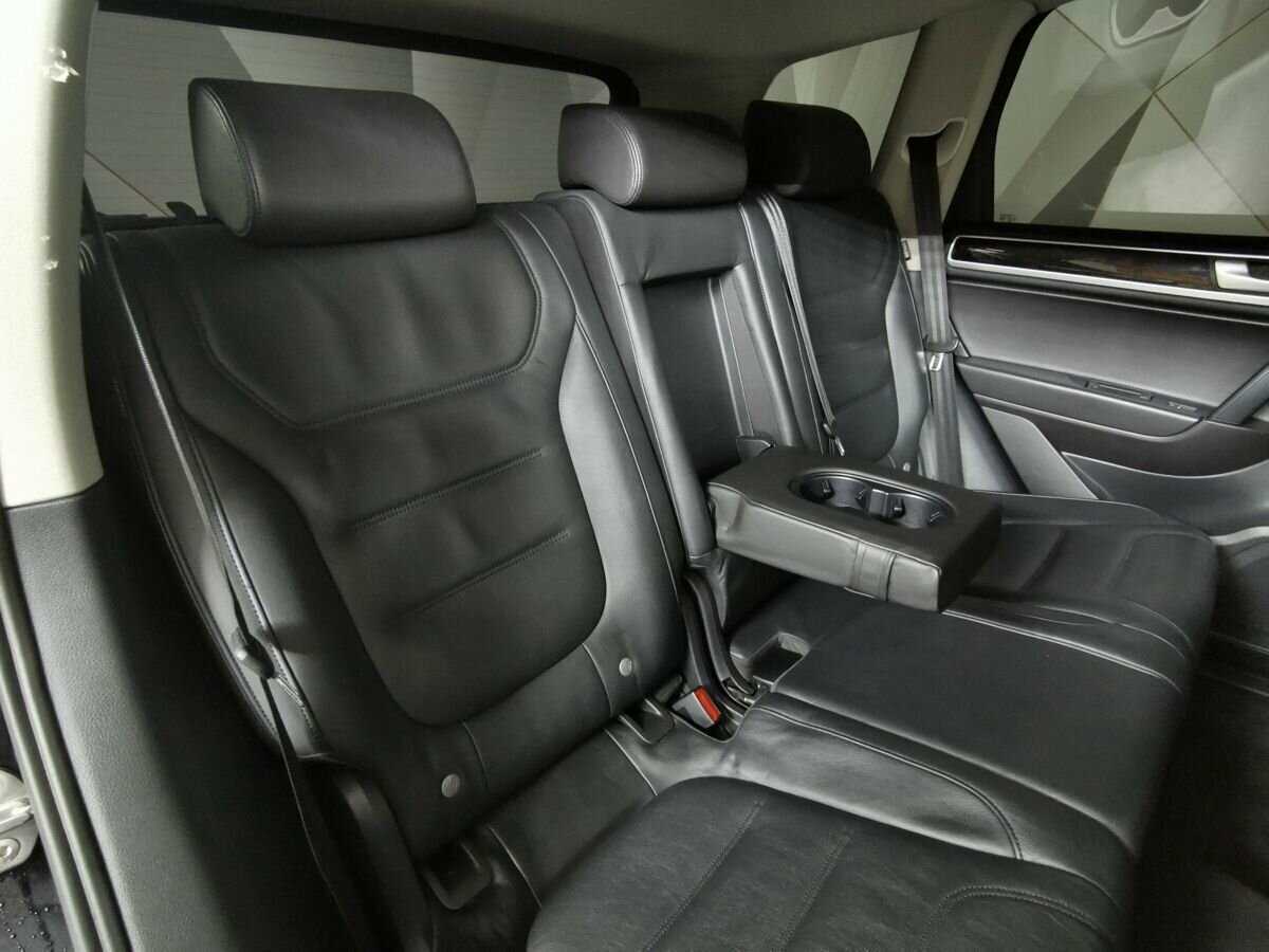 Купить Volkswagen Touareg с пробегом. Фото: #12