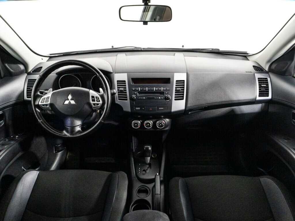 Купить Mitsubishi Outlander с пробегом. Фото: #12