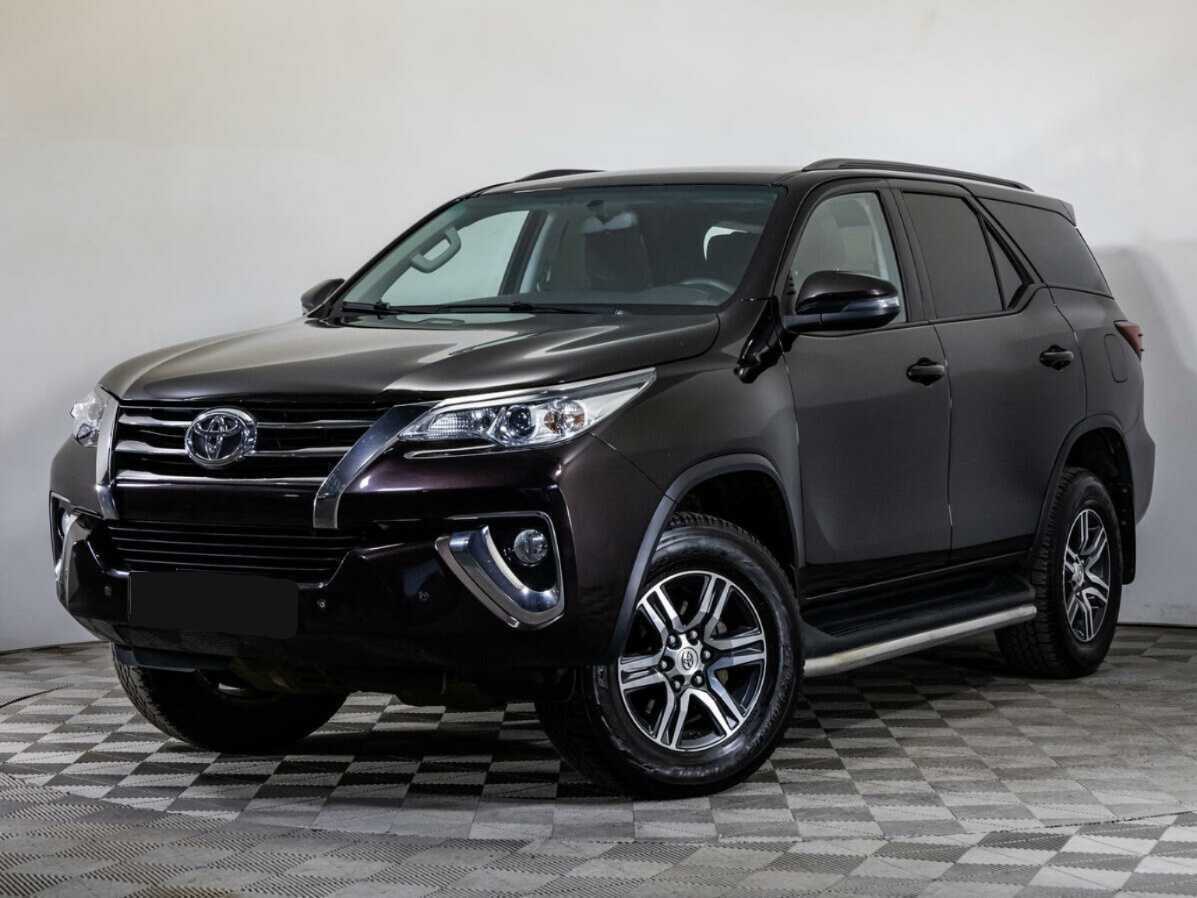 Купить Toyota Fortuner с пробегом. Посмотреть фото