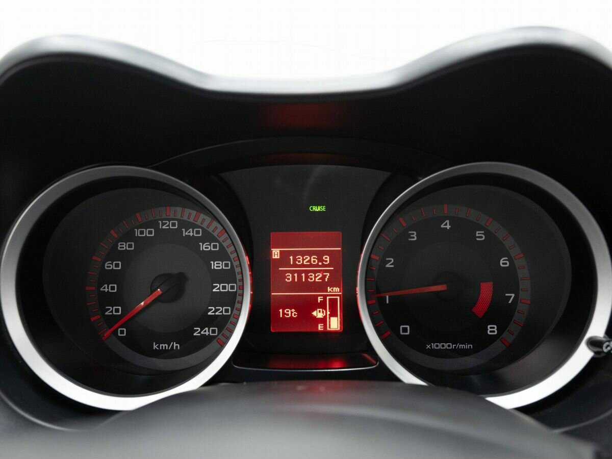 Купить Mitsubishi Lancer с пробегом. Фото: #14