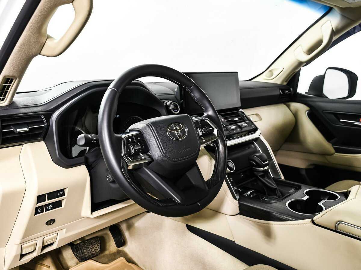Купить Toyota Land Cruiser с пробегом. Фото: #12