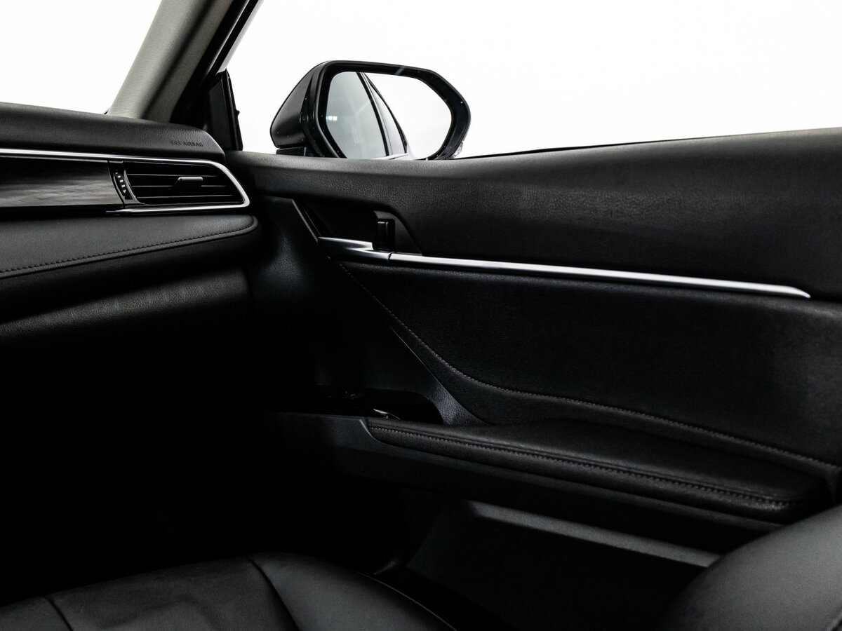 Купить Toyota Camry с пробегом. Фото: #14