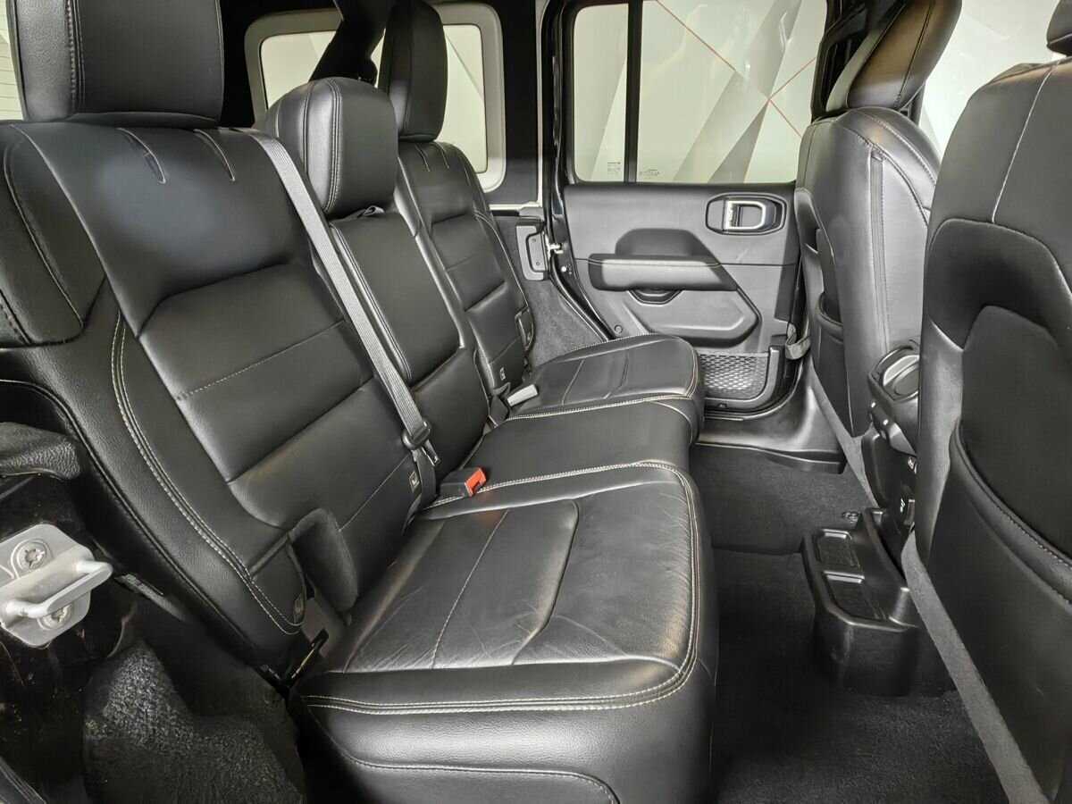 Купить Jeep Wrangler с пробегом. Фото: #11