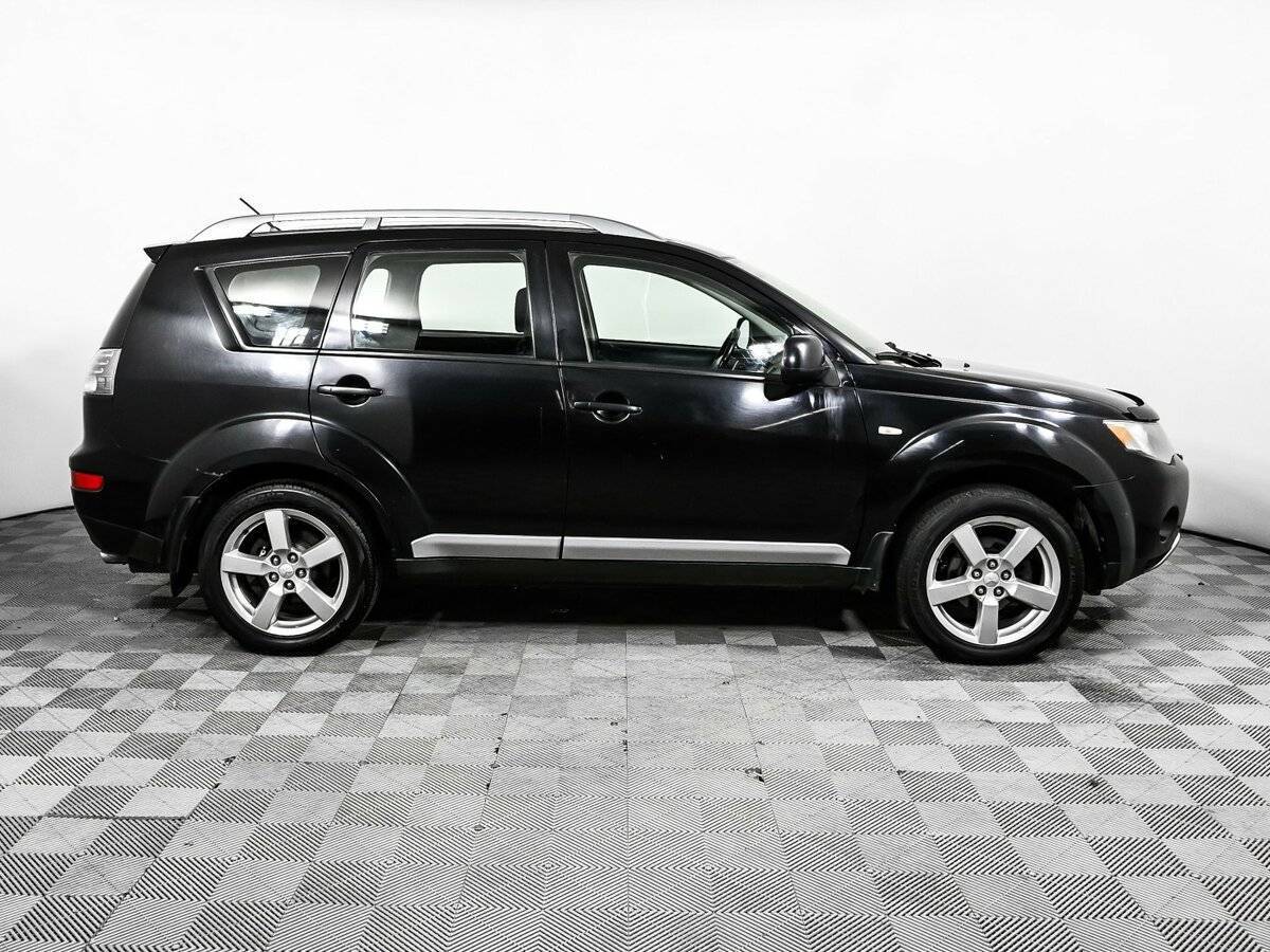 Купить Mitsubishi Outlander с пробегом. Фото: #3