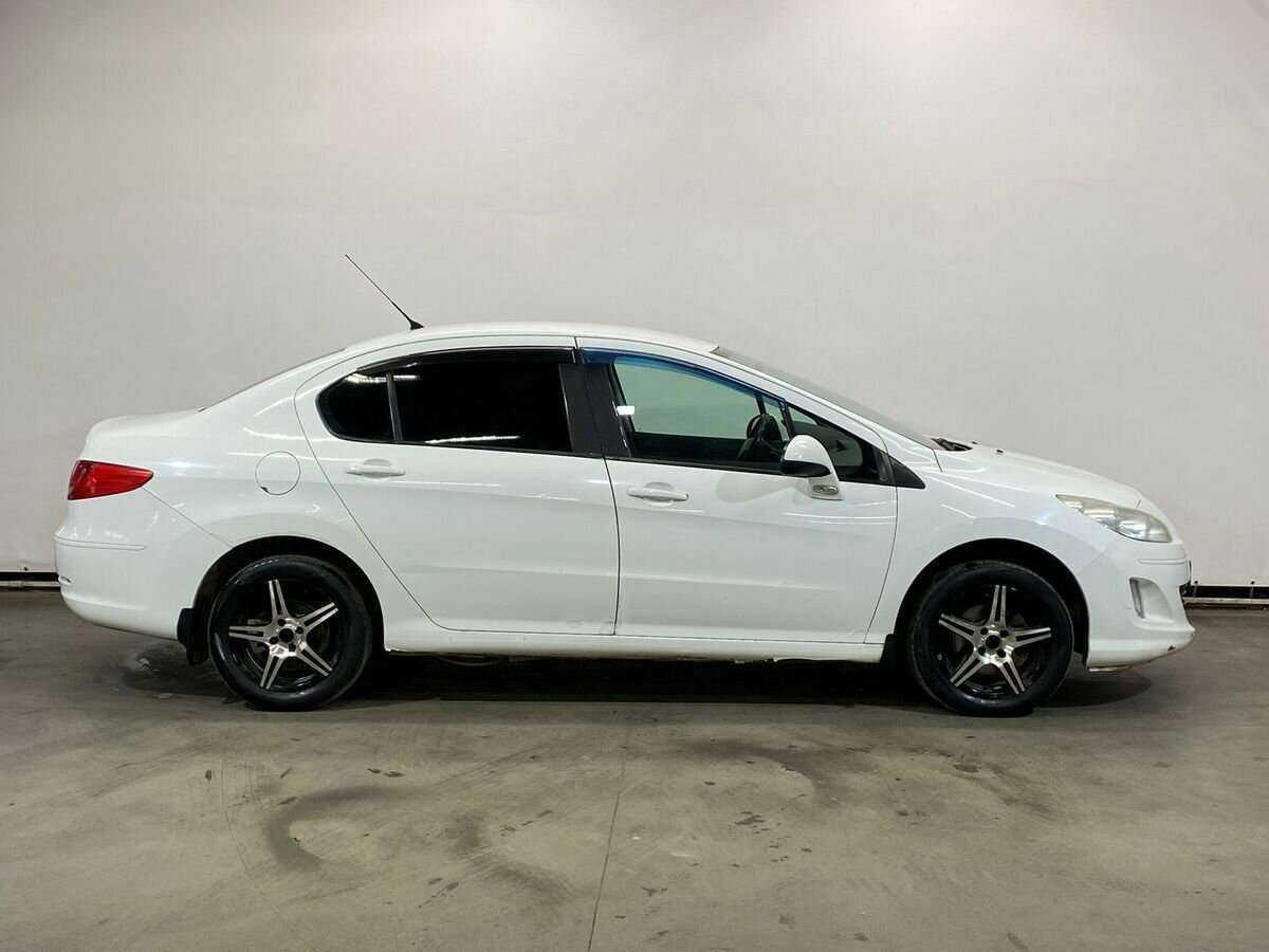 Купить Peugeot 408 с пробегом. Фото: #3