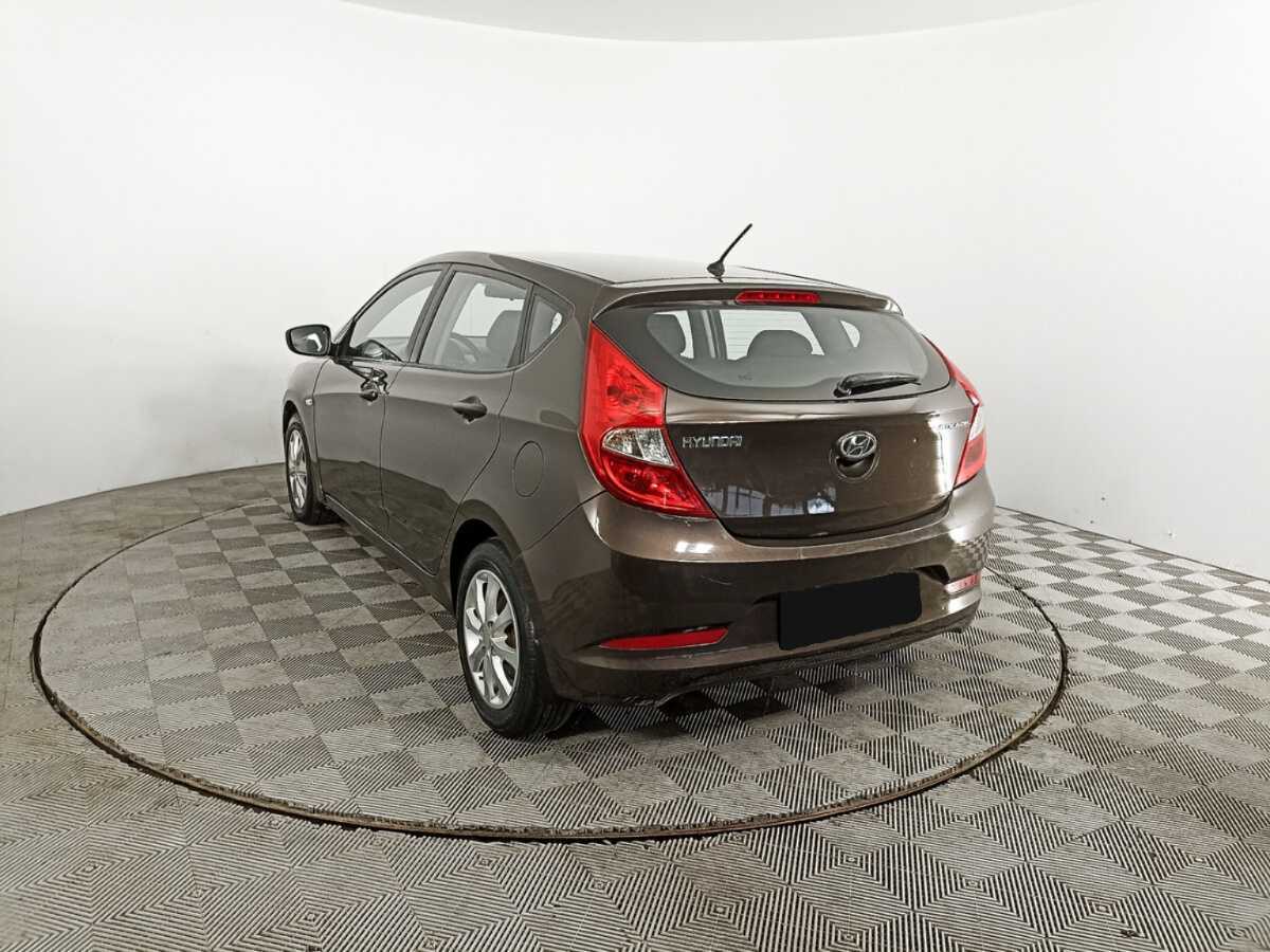 Купить Hyundai Solaris с пробегом. Фото: #6
