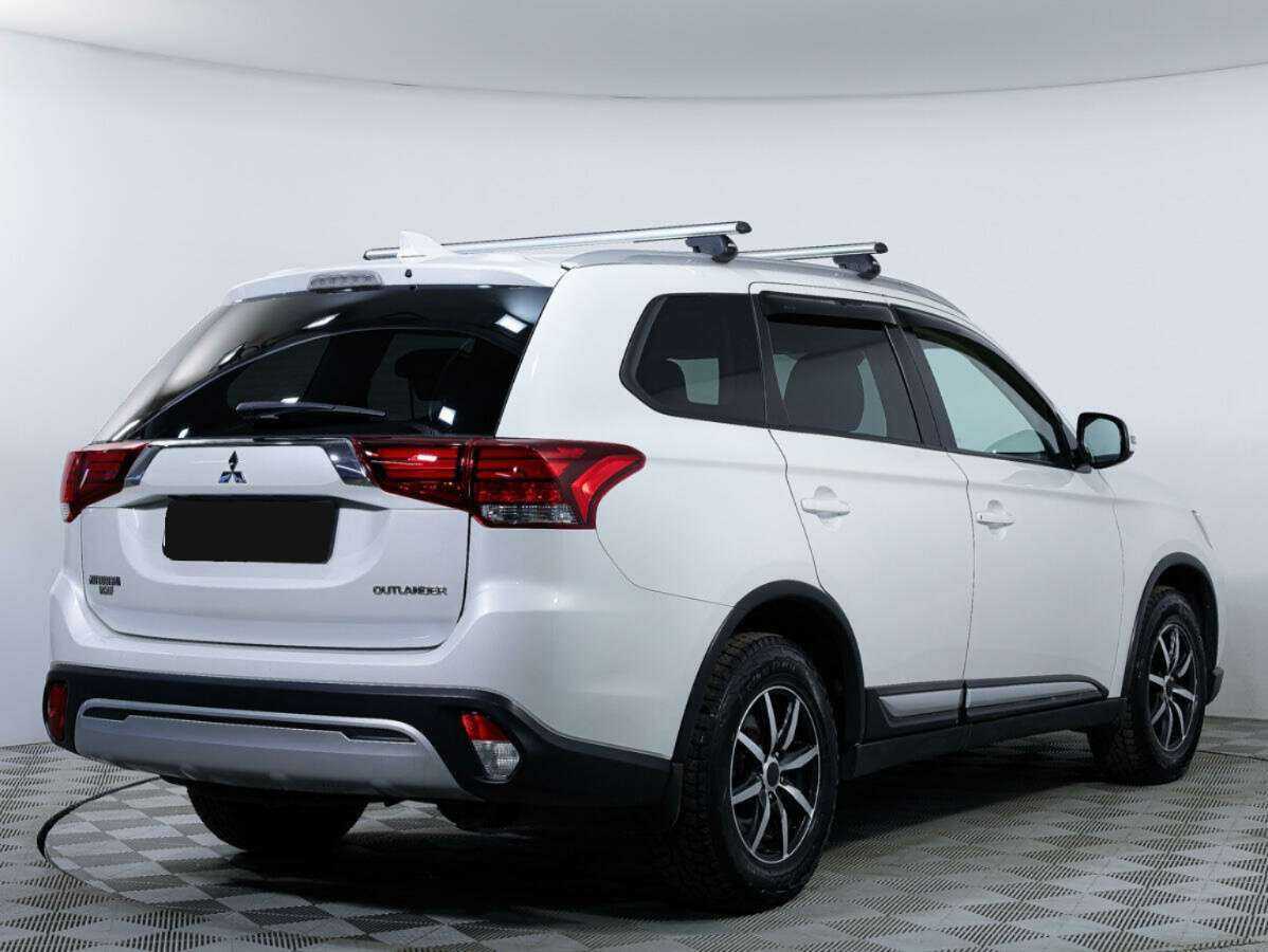 Купить Mitsubishi Outlander с пробегом. Фото: #4