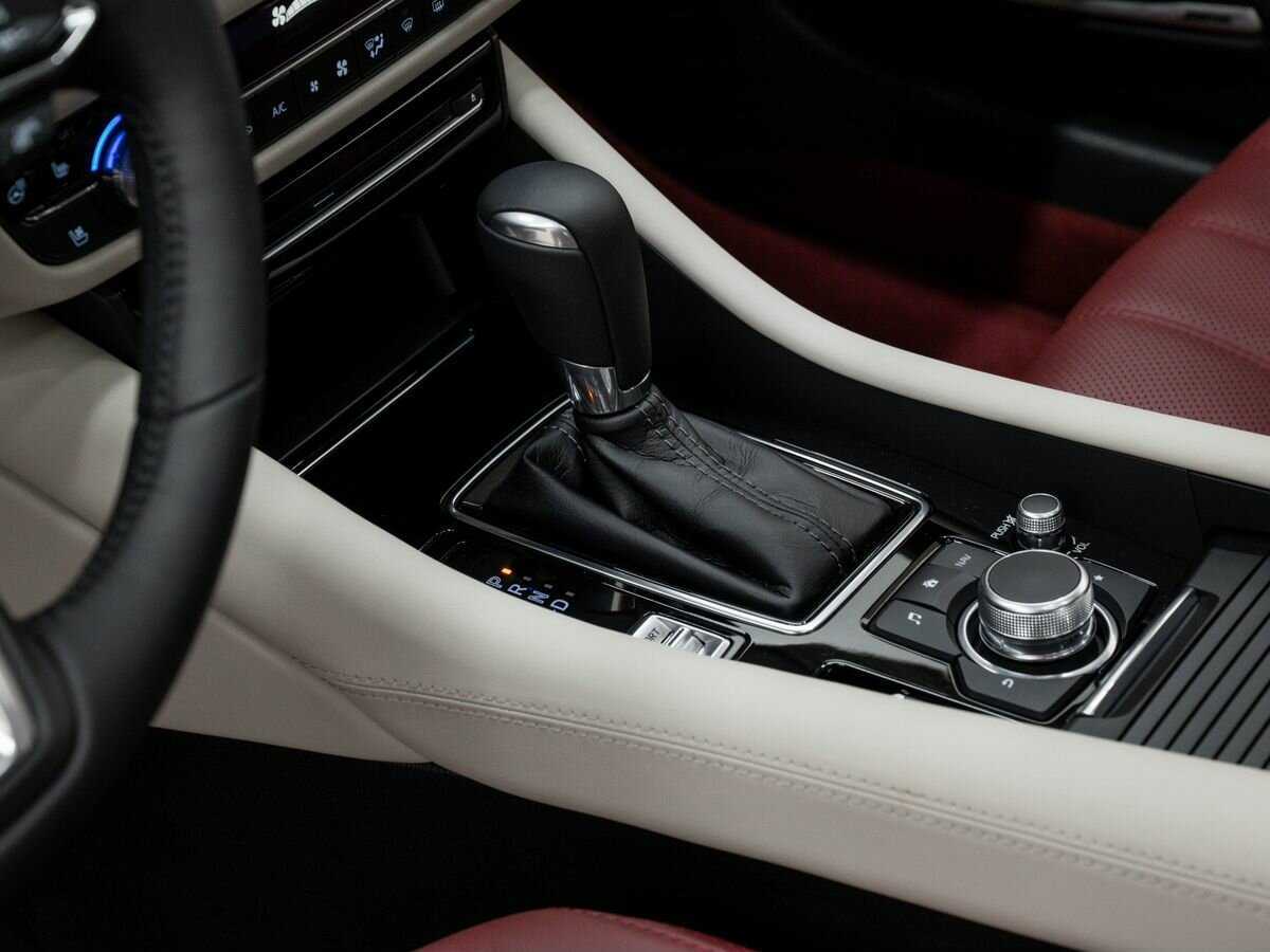Купить Mazda 6 с пробегом. Фото: #17