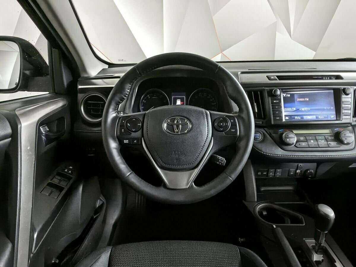 Купить Toyota RAV4 с пробегом. Фото: #14