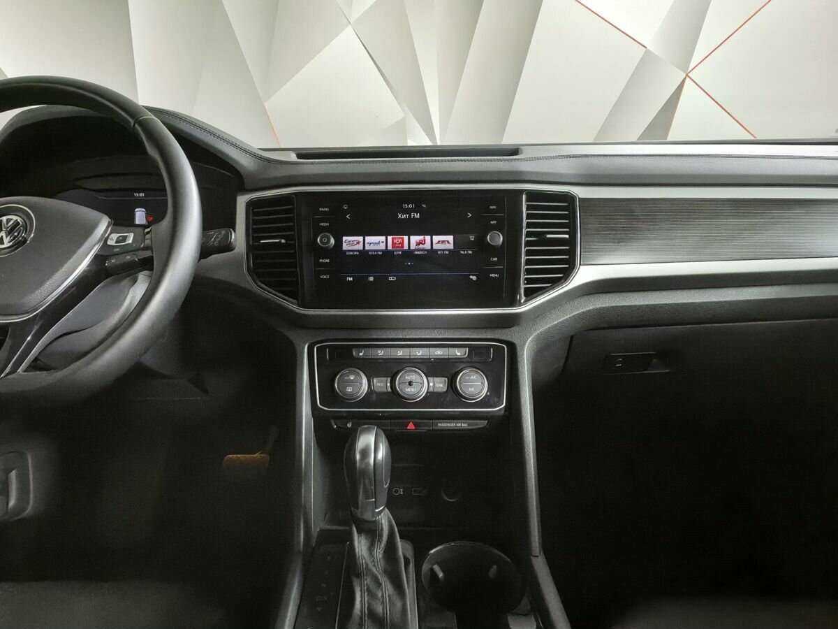 Купить Volkswagen Teramont с пробегом. Фото: #9