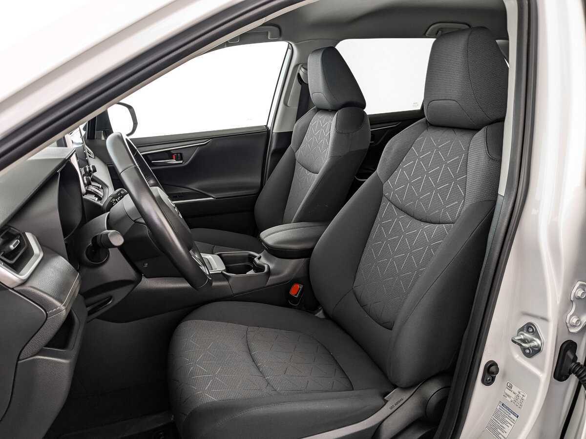 Купить Toyota RAV4 с пробегом. Фото: #15
