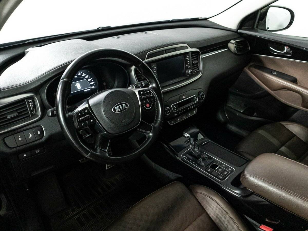 Купить Kia Sorento с пробегом. Фото: #10