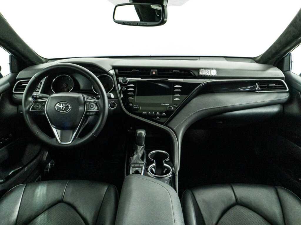 Купить Toyota Camry с пробегом. Фото: #12