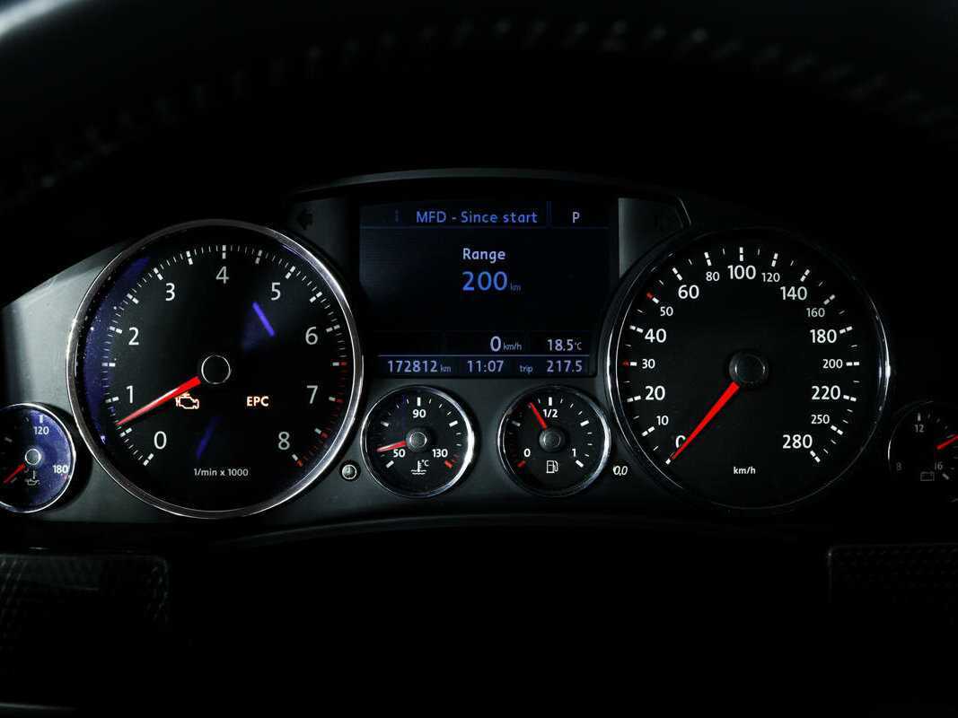 Купить Volkswagen Touareg с пробегом. Фото: #9