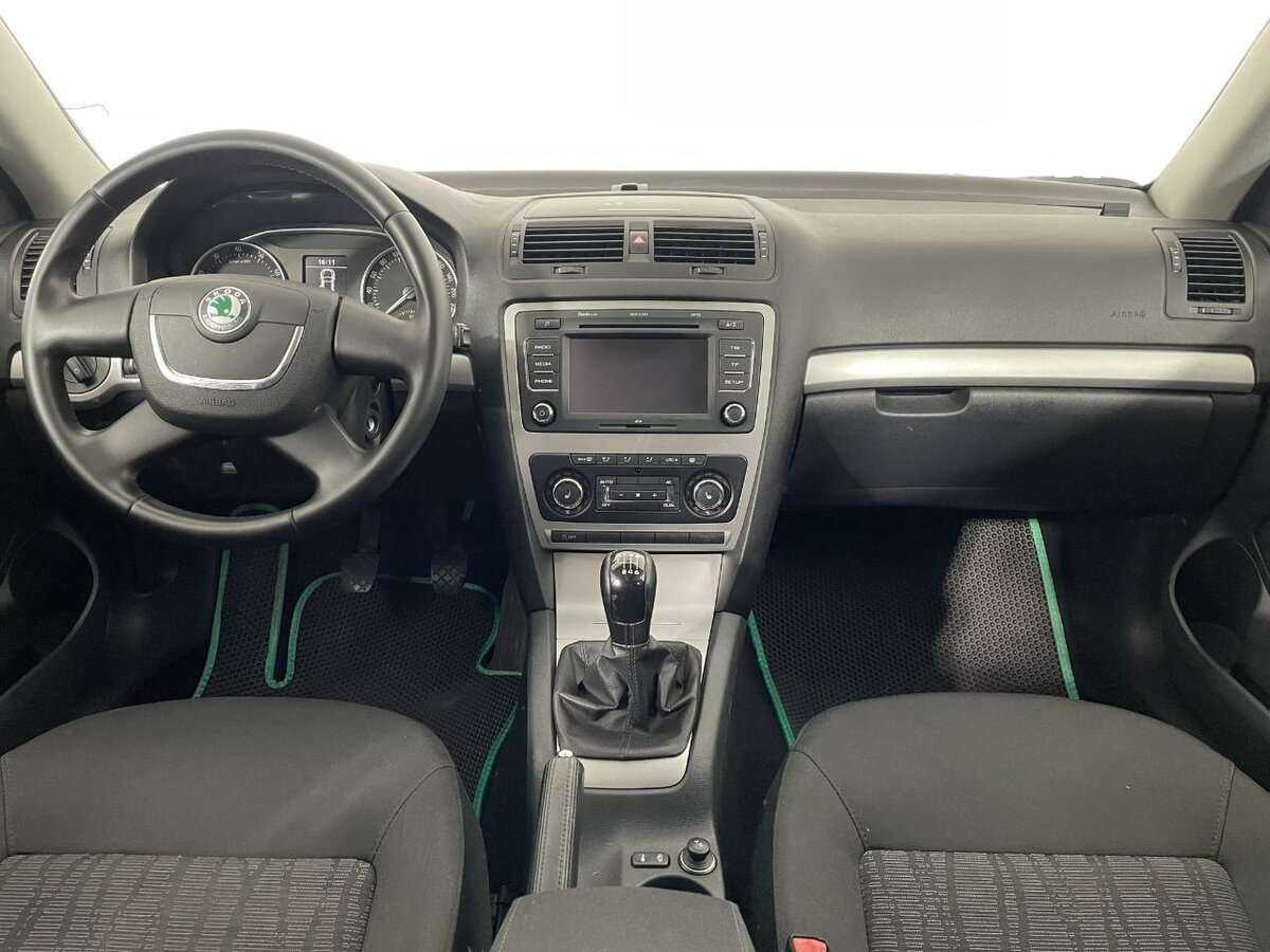 Купить Skoda Octavia с пробегом. Фото: #6