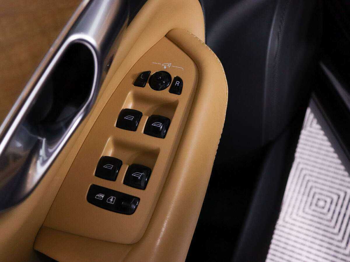 Купить Volvo XC90 с пробегом. Фото: #17