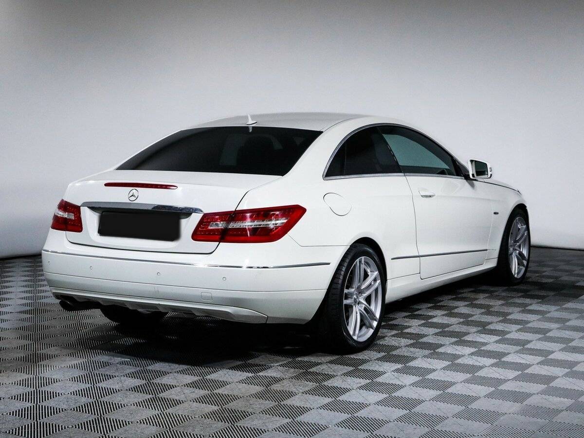 Купить Mercedes-Benz E-Класс с пробегом. Фото: #3