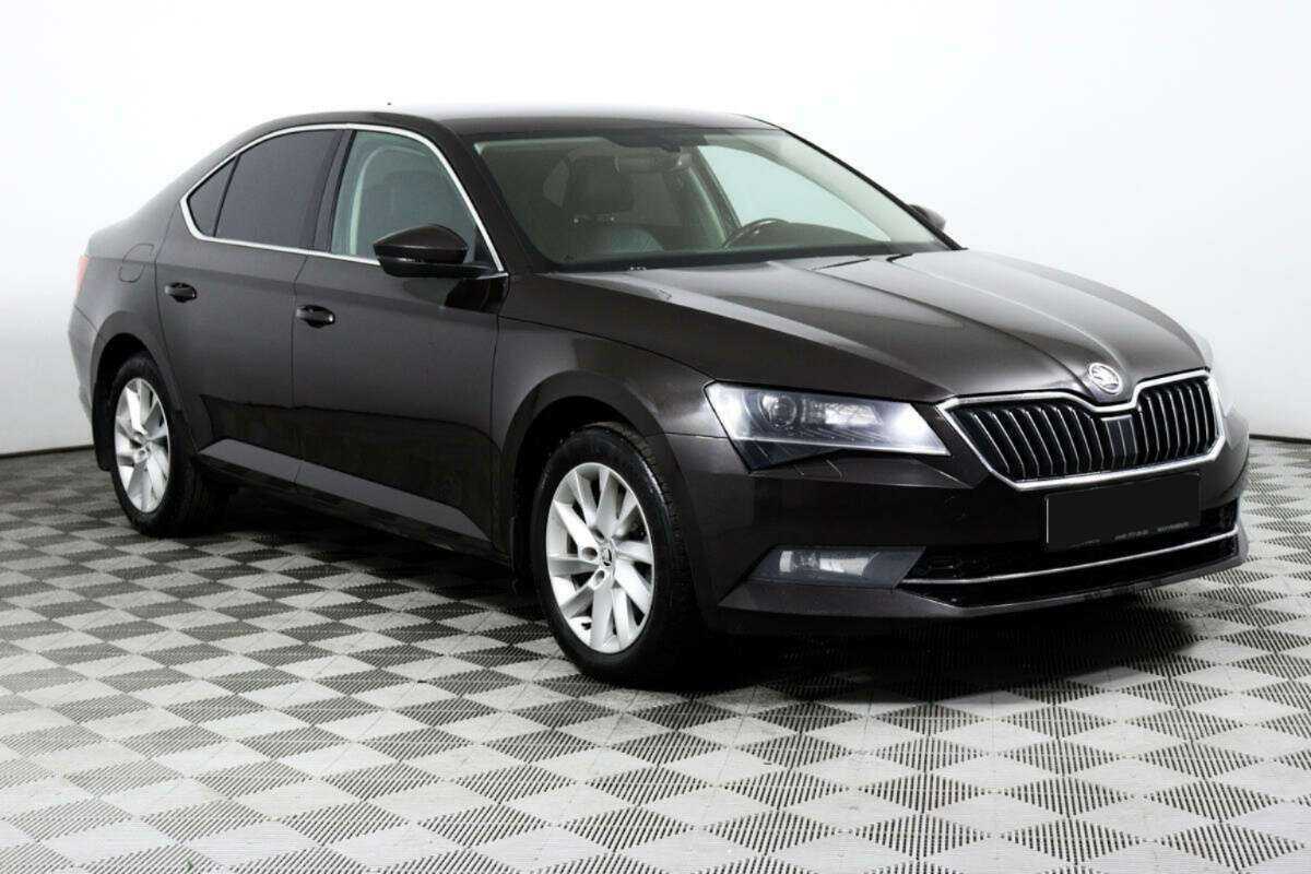 Купить Skoda Superb с пробегом. Фото: #2