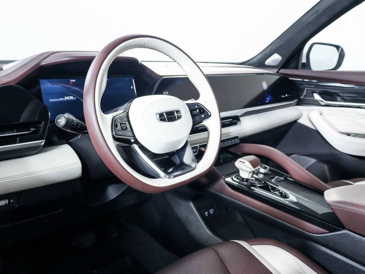 Купить Geely Monjaro с пробегом. Фото: #13