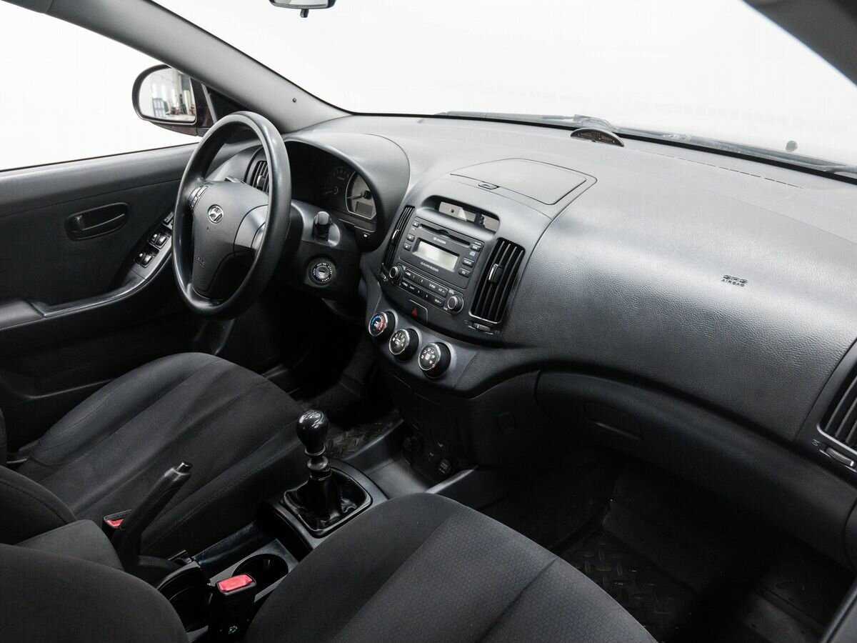 Купить Hyundai Elantra с пробегом. Фото: #6