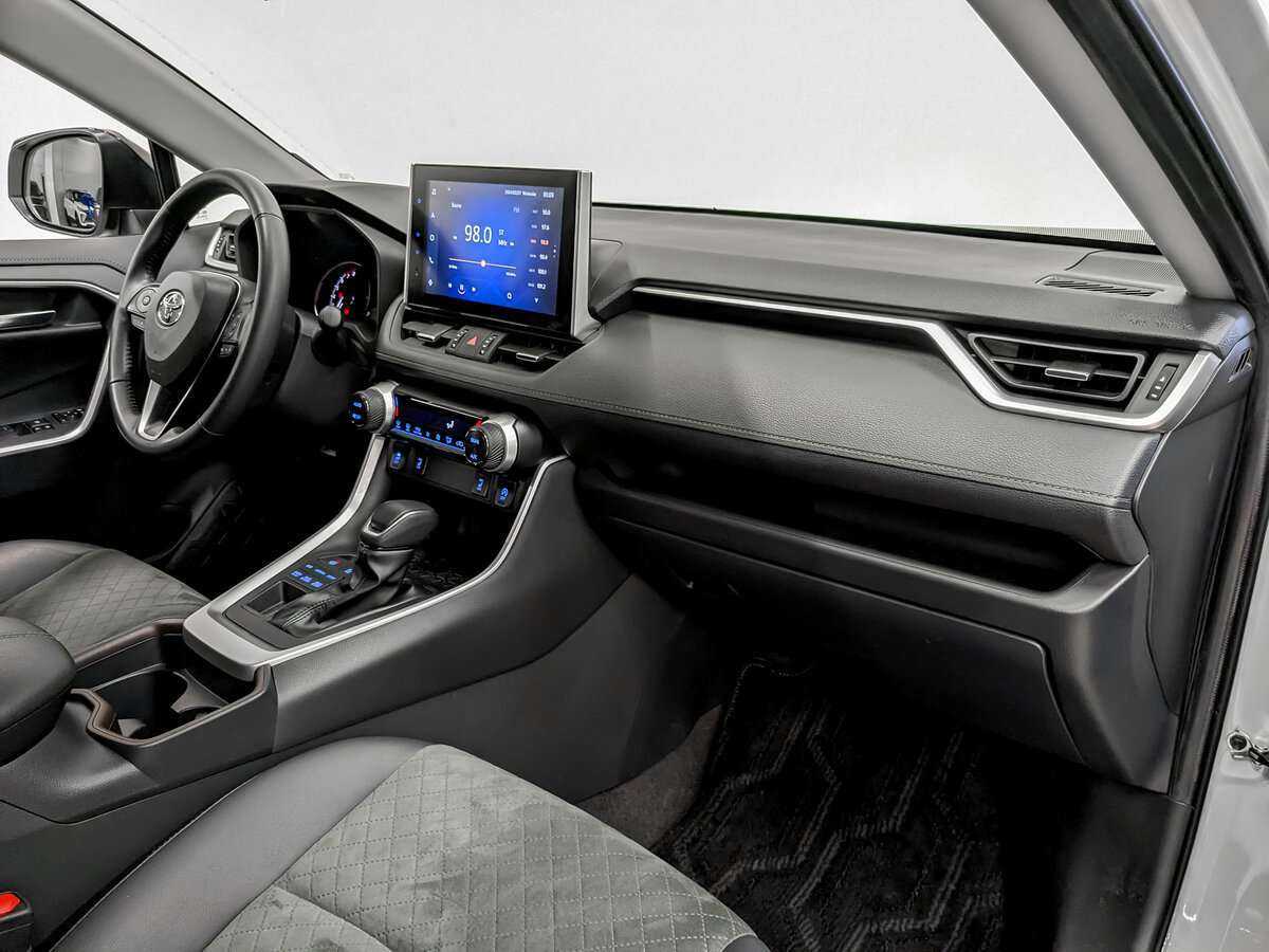 Купить Toyota RAV4 с пробегом. Фото: #7