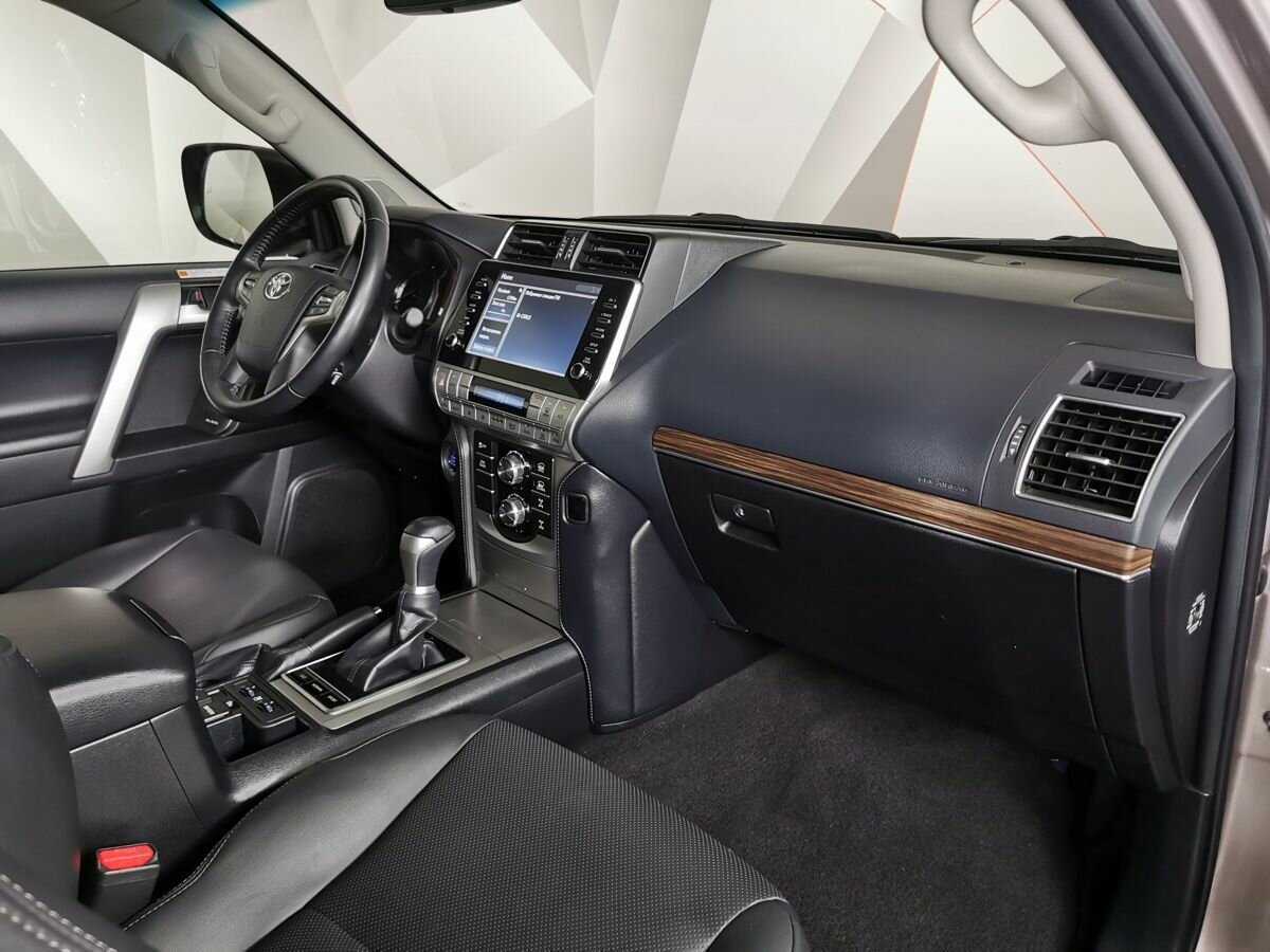 Купить Toyota Land Cruiser Prado с пробегом. Фото: #8