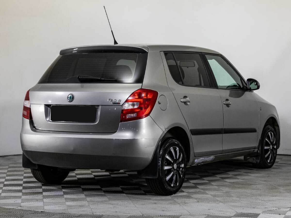 Купить Skoda Fabia с пробегом. Фото: #4