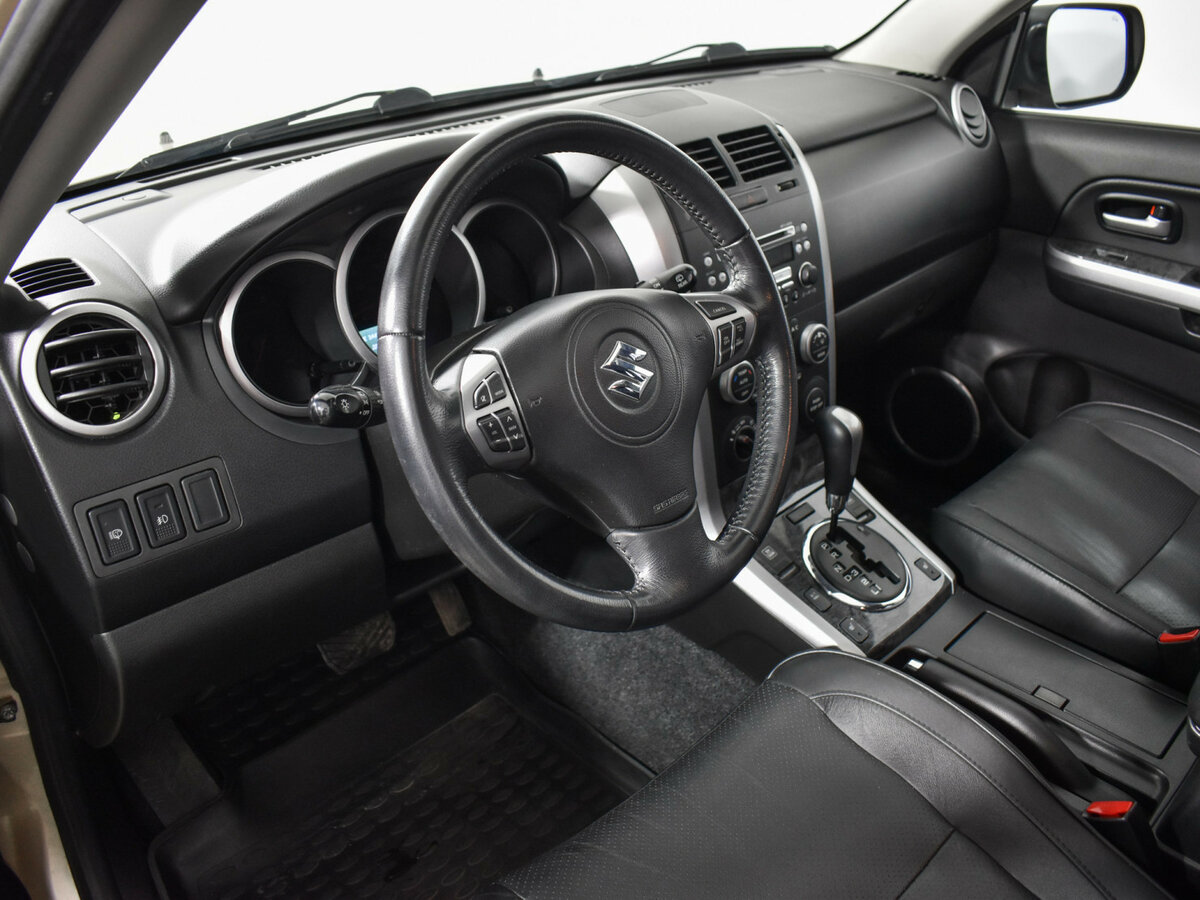 Купить Suzuki Grand Vitara с пробегом. Фото: #8