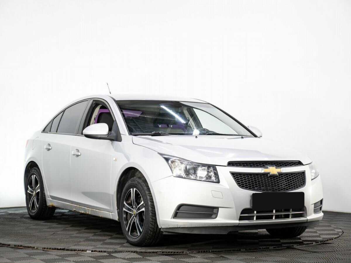 Купить Chevrolet Cruze с пробегом. Фото: #2