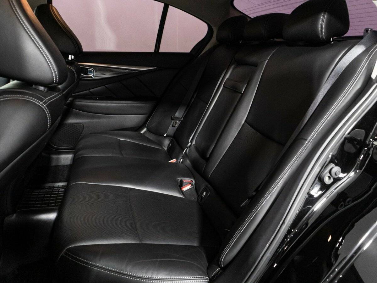 Купить Infiniti Q50 с пробегом. Фото: #9