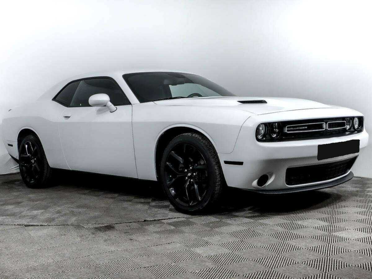 Купить Dodge Challenger с пробегом. Фото: #2