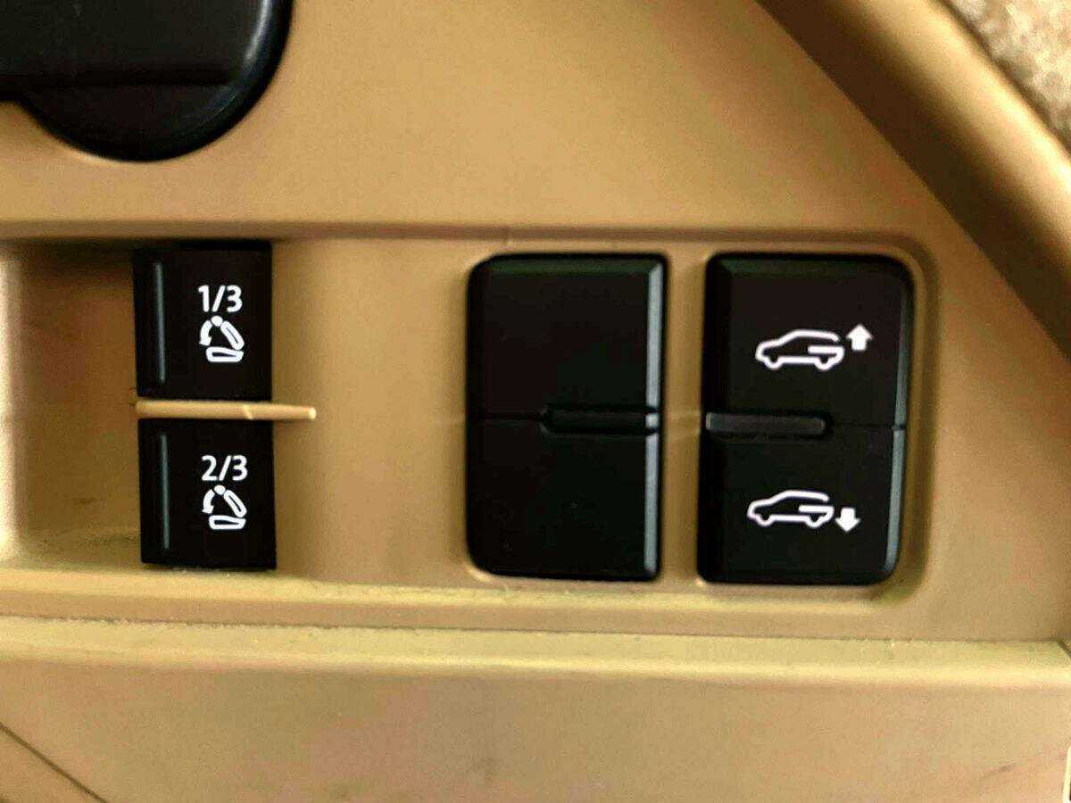 Купить Volkswagen Touareg с пробегом. Фото: #10
