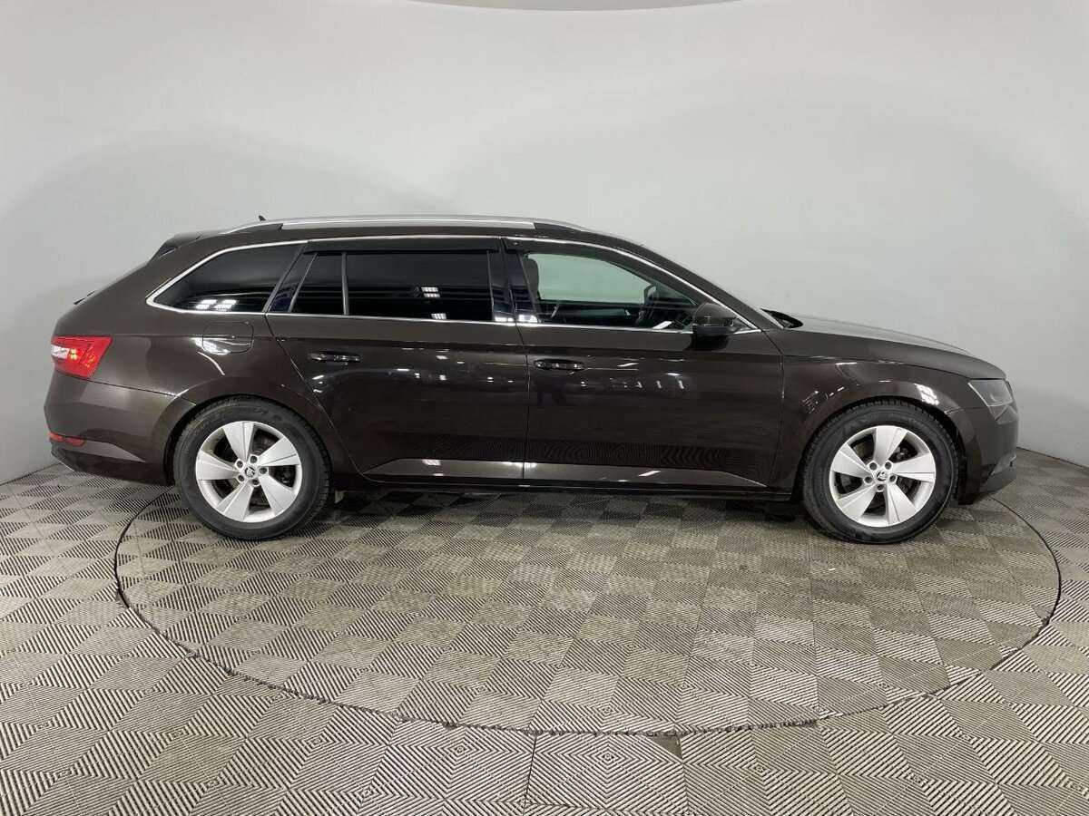 Купить Skoda Superb с пробегом. Фото: #2