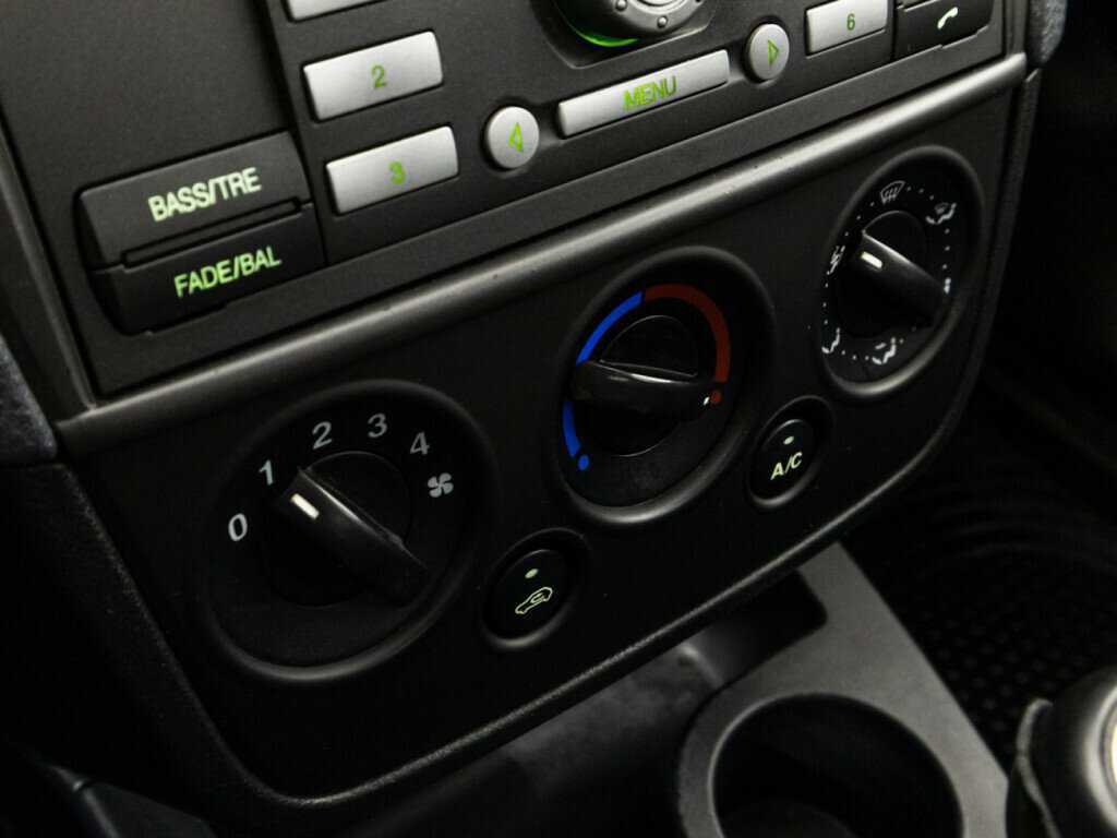 Купить Ford Fiesta с пробегом. Фото: #14