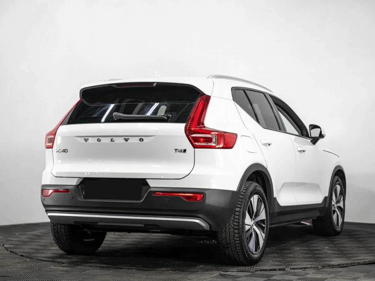 Купить Volvo XC40 с пробегом. Фото: #3