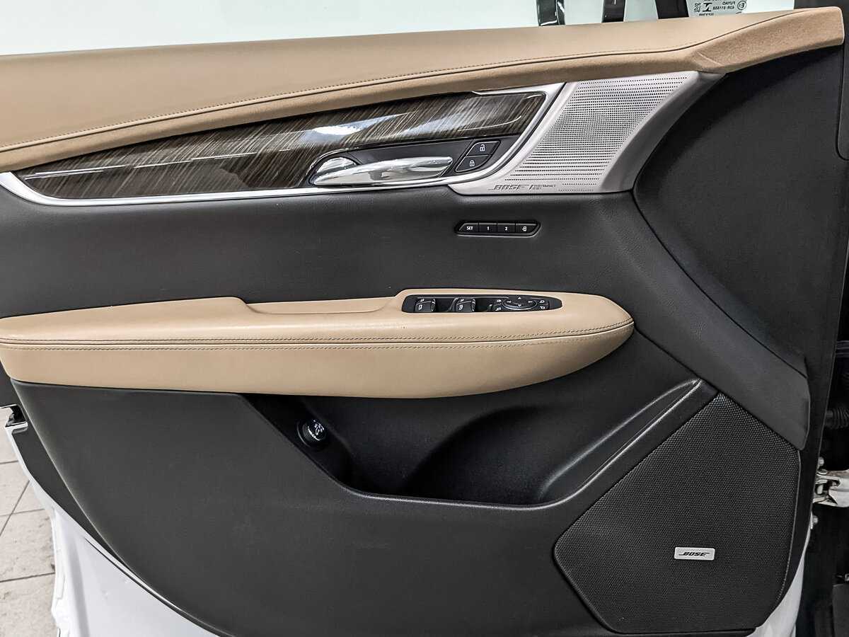 Купить Cadillac XT6 с пробегом. Фото: #16