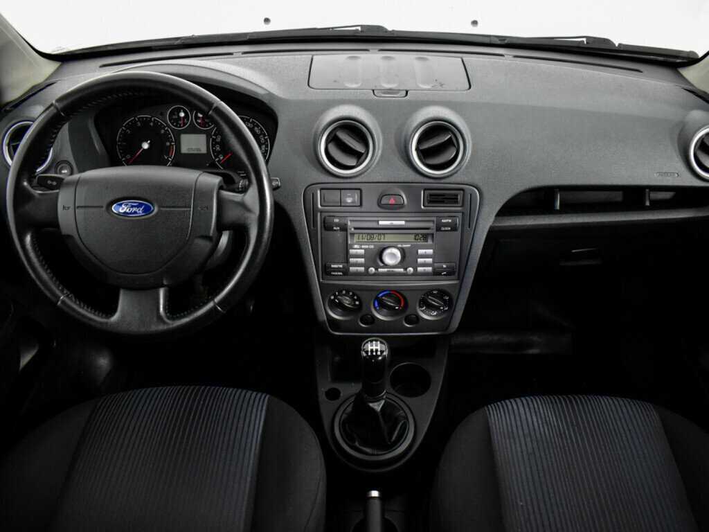Купить Ford Fusion с пробегом. Фото: #11