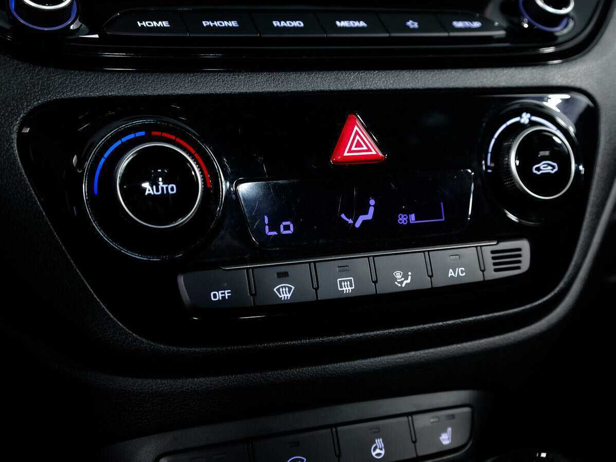 Купить Hyundai Solaris с пробегом. Фото: #14