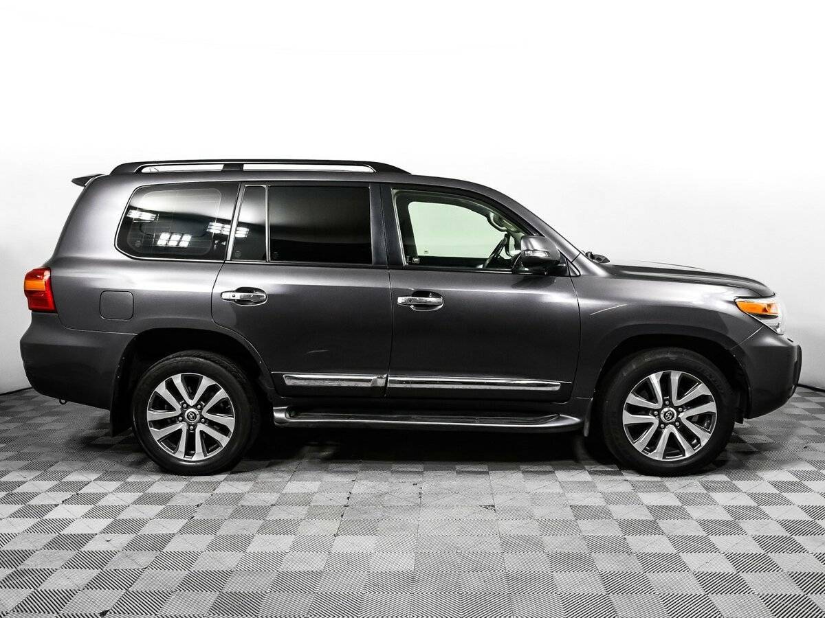 Купить Toyota Land Cruiser с пробегом. Фото: #3