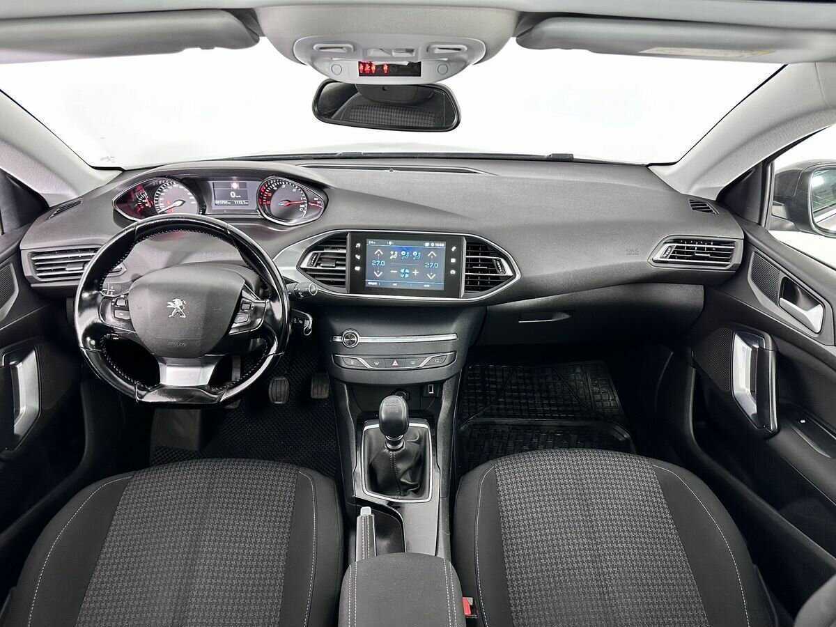 Купить Peugeot 308 с пробегом. Фото: #7