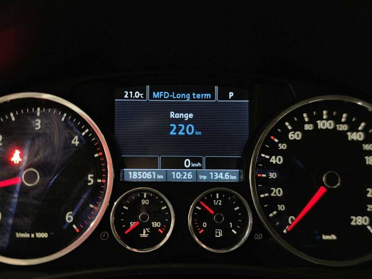 Купить Volkswagen Touareg с пробегом. Фото: #15