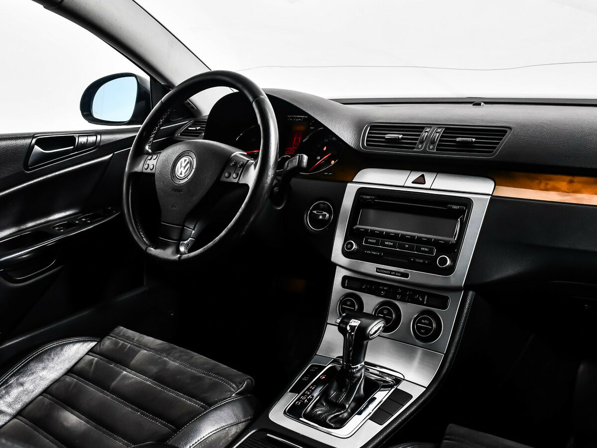 Купить Volkswagen Passat с пробегом. Фото: #9