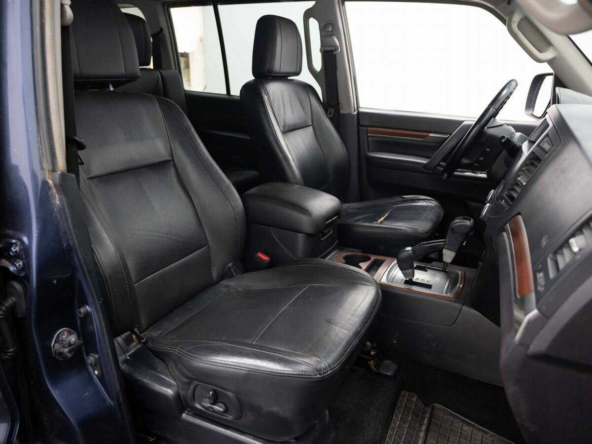 Купить Mitsubishi Pajero с пробегом. Фото: #11