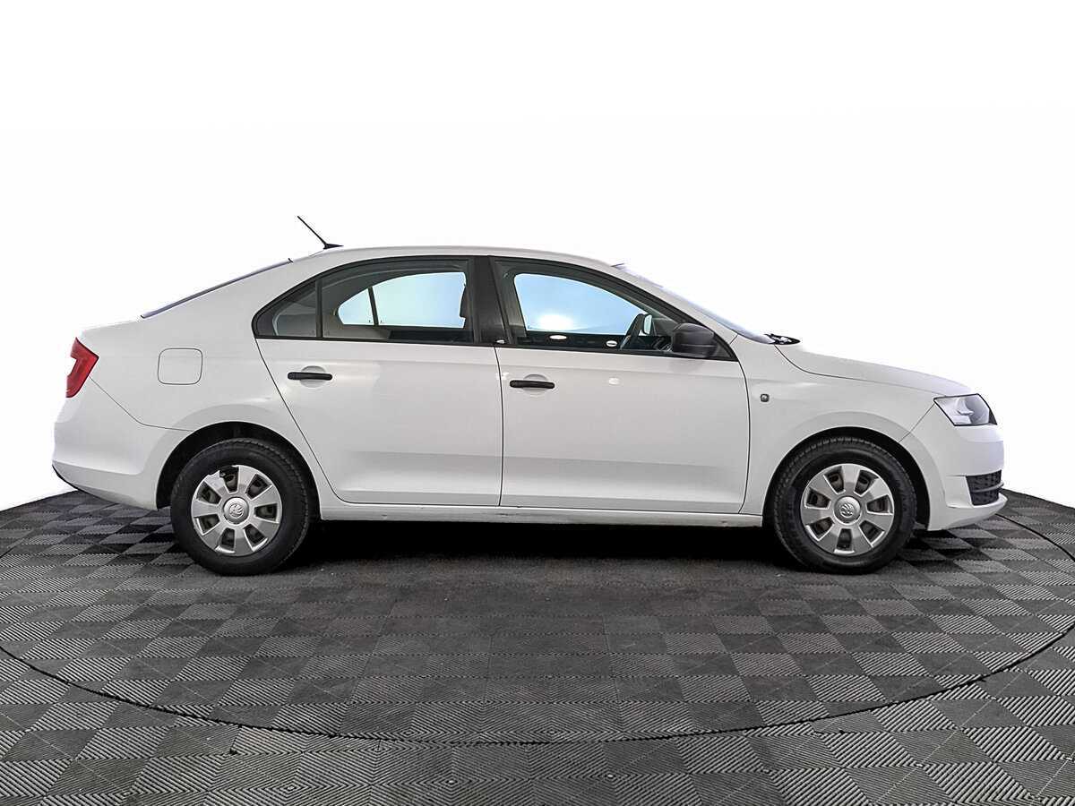 Купить Skoda Rapid с пробегом. Фото: #3