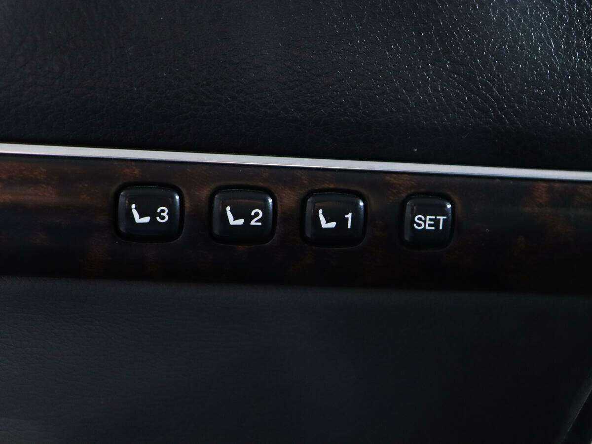 Купить Toyota Land Cruiser с пробегом. Фото: #15
