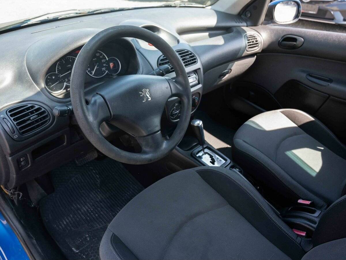 Купить Peugeot 206 с пробегом. Фото: #6